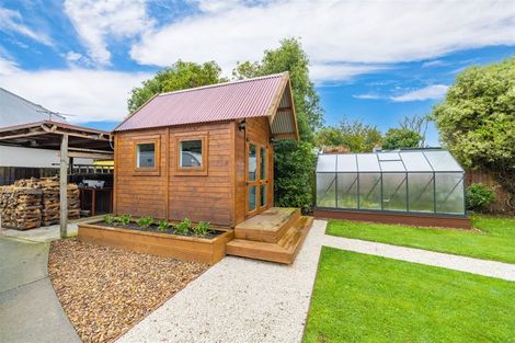 Photo of property in 22 Elwyn Place, Avonhead, Christchurch, 8042