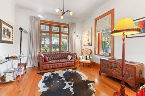 Photo of property in 150 High Street, Oxford, 7430