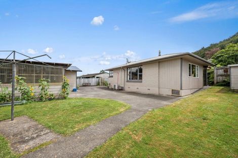 Photo of property in 65 Mountain Road, Western Heights, Rotorua, 3015