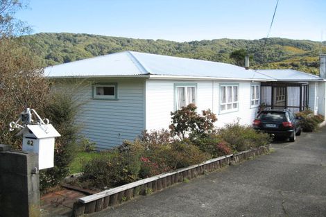Photo of property in 42 Coast Road, Wainuiomata, Lower Hutt, 5014