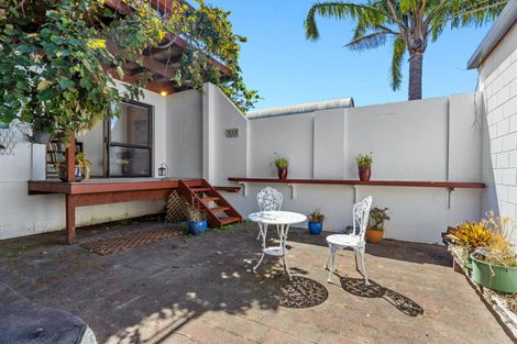 Photo of property in 14 Kotare Place, Sandspit, Warkworth, 0982