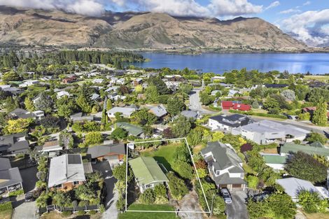 Photo of property in 5 Rimu Lane, Wanaka, 9305