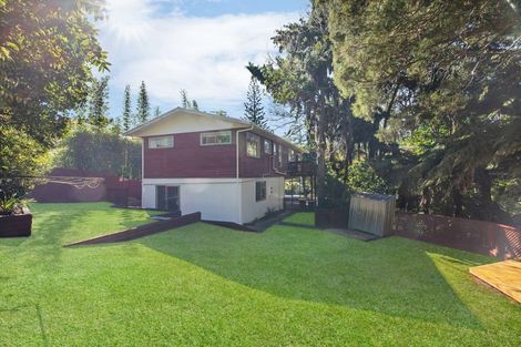 Photo of property in 203 Woodlands Park Road, Titirangi, Auckland, 0604