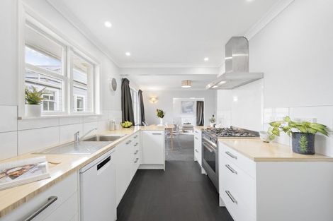 Photo of property in 19 Victoria Street, Ebdentown, Upper Hutt, 5018