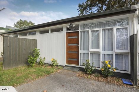 Photo of property in 2/18 Commodore Drive, Lynfield, Auckland, 1042