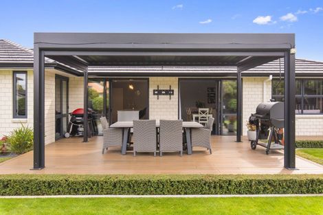 Photo of property in 47 San Priamo Place, Paraparaumu Beach, Paraparaumu, 5032