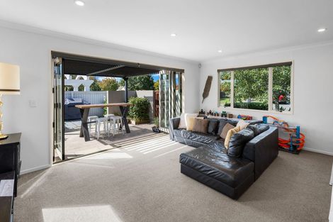 Photo of property in 12 Annaby Drive, Northwood, Christchurch, 8051