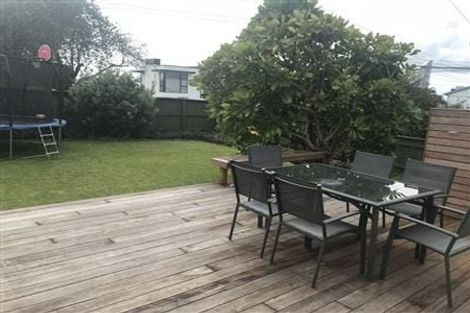 Photo of property in 1/40 Pupuke Road, Takapuna, Auckland, 0622