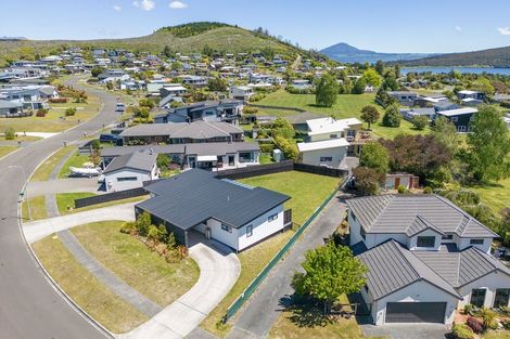 Photo of property in 80 Kahotea Drive, Motuoapa, 3382