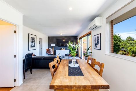 Photo of property in 1/2 Intrepid Place, Torbay, Auckland, 0630