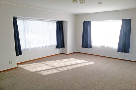 Photo of property in 82 Harrington Road, Henderson, Auckland, 0610