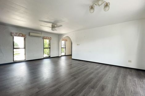 Photo of property in 2b Hazeldene Place, Opaheke, Papakura, 2113