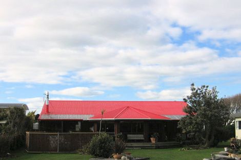 Photo of property in 35 Hartley Street, Foxton Beach, Foxton, 4815