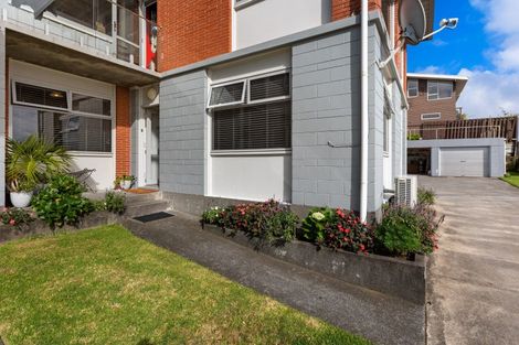 Photo of property in 14 South Road, Moturoa, New Plymouth, 4310