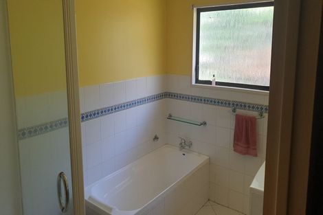 Photo of property in 42 Barnhill Crescent, Pahurehure, Papakura, 2113