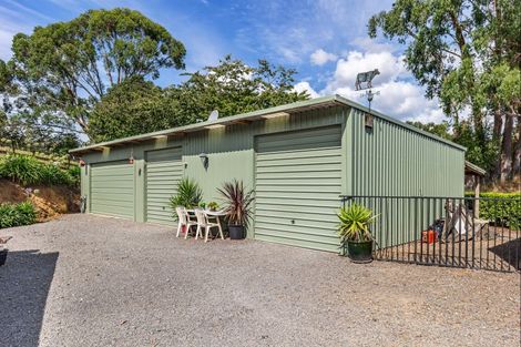 Photo of property in 214 Heatherlea Road East, Levin, 5571