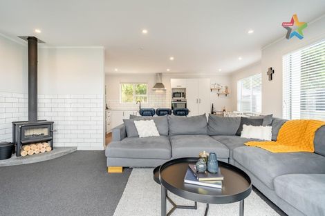 Photo of property in 38 Waipounamu Drive, Kelson, Lower Hutt, 5010