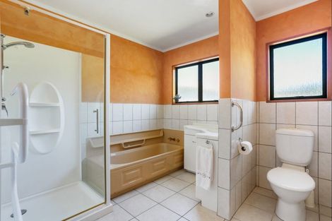 Photo of property in 101 Titiro Place, Onemana, Whangamata, 3691