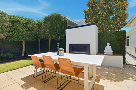 Photo of property in 57 Wainui Avenue, Point Chevalier, Auckland, 1022