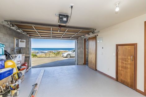 Photo of property in 441 The Esplanade, Island Bay, Wellington, 6023