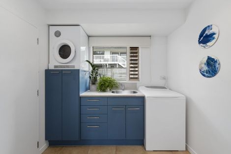 Photo of property in 14 Lansdowne Street, Bayswater, Auckland, 0622