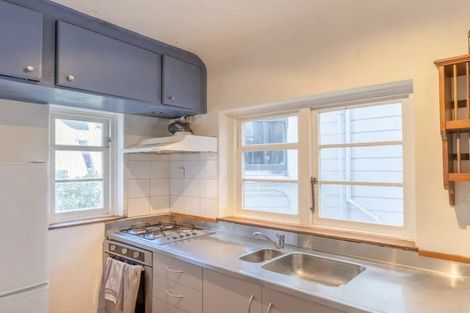 Photo of property in 2/193 The Terrace, Wellington Central, Wellington, 6011