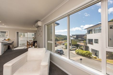 Photo of property in 22 Rarangi Way, Owhiro Bay, Wellington, 6023