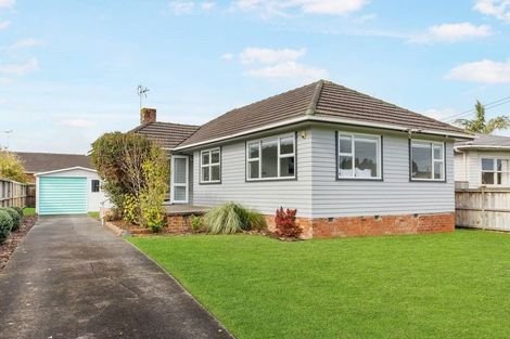 Photo of property in 48 Dale Crescent, Pakuranga, Auckland, 2010