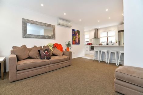 Photo of property in 3/100 Royal Road, Massey, Auckland, 0614