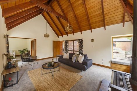 Photo of property in 3 Hind Place, Hokowhitu, Palmerston North, 4410