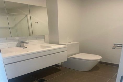 Photo of property in 22 Whakahui Lane, Mangere Bridge, Auckland, 2022