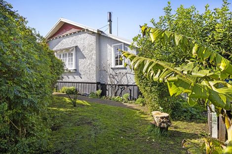 Photo of property in 21 Egmont Street, Patea, 4520