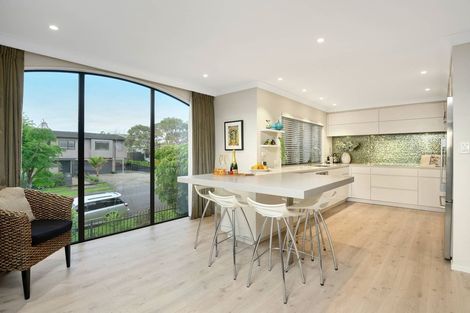 Photo of property in 12 Clyside Avenue, Half Moon Bay, Auckland, 2012