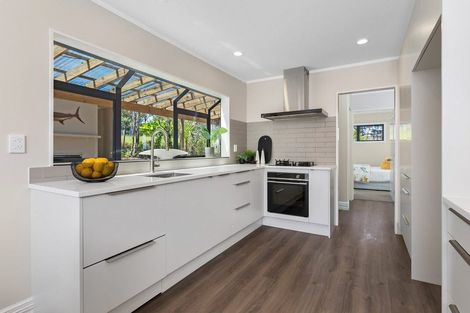 Photo of property in 150 Wade River Road, Wade Heads, Whangaparaoa, 0932