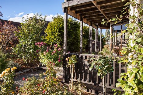 Photo of property in 1 Burnett Place, Lake Tekapo, 7999