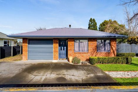 Photo of property in 12 Hunter Street, Normanby, Hawera, 4614