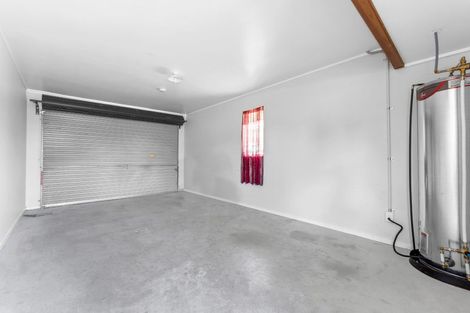 Photo of property in 17 Cretian Crescent, Henderson, Auckland, 0612