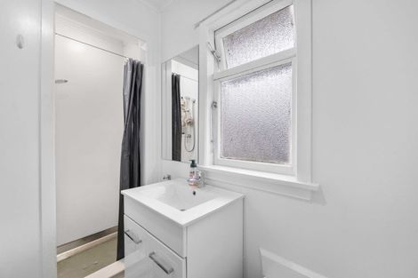 Photo of property in 8 Fyson Place, Hawera, 4610