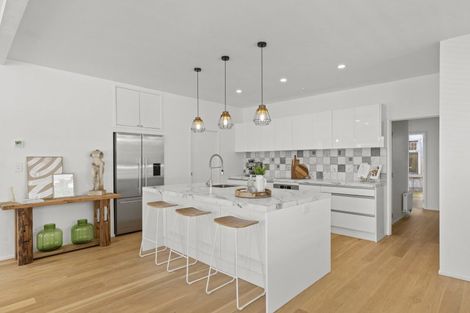 Photo of property in 107 Fulford Street, New Plymouth, 4310