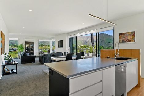 Photo of property in 14 Tuke Lane, Wanaka, 9305