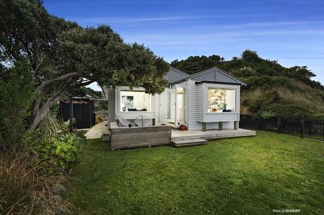 Photo of property in 191 Severn Street, Island Bay, Wellington, 6023