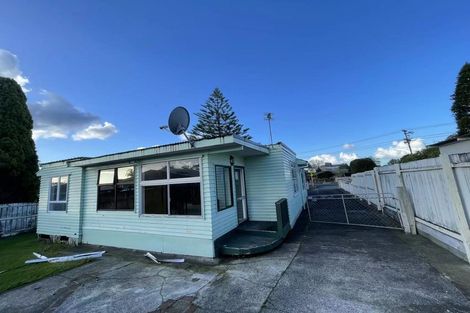 Photo of property in 8 Rathgar Road, Henderson, Auckland, 0610