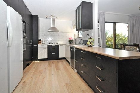 Photo of property in 4 Wesleydale Place, Papakura, 2110