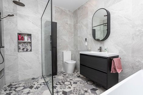 Photo of property in 24 Chamberlain Street, Dannevirke, 4930