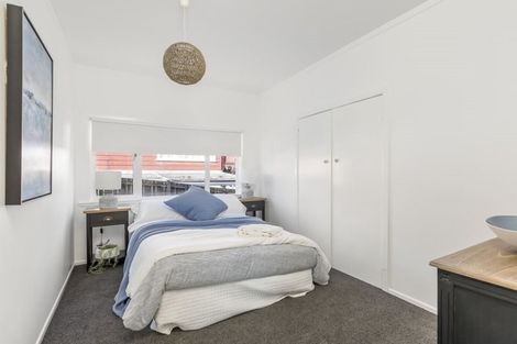 Photo of property in 1/35 Arran Road, Browns Bay, Auckland, 0630