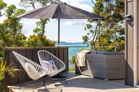 Photo of property in 3 Koru Place, Snells Beach, 0920