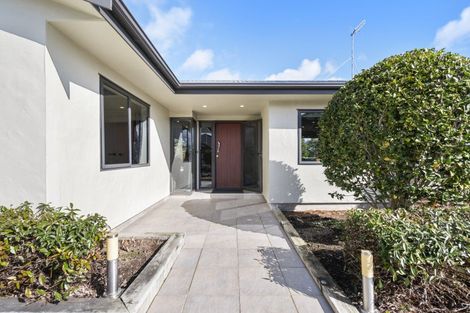 Photo of property in 11 Silkwood Place, Fitzherbert, Palmerston North, 4410