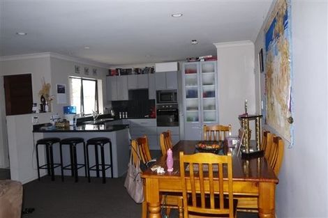 Photo of property in 41b Kelvin Road, Papakura, 2110