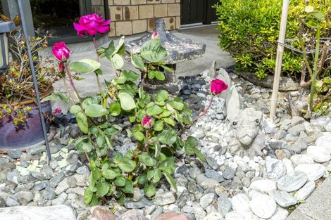 Photo of property in 11a Ormrod Grove, Riverstone Terraces, Upper Hutt, 5018