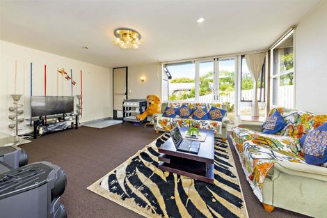 Photo of property in 2/14 Kenderdine Road, Papatoetoe, Auckland, 2025